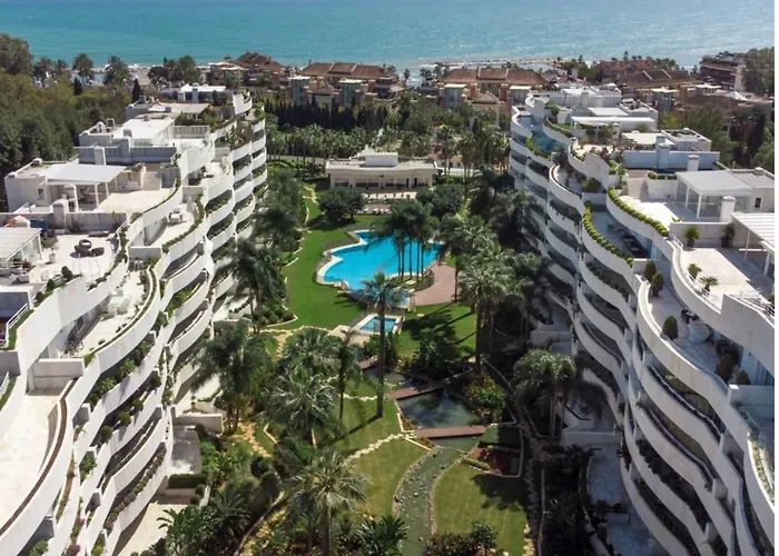 El Embrujo De Banus Es Lujo, Tranquilidad Y Prestigio En Marbella